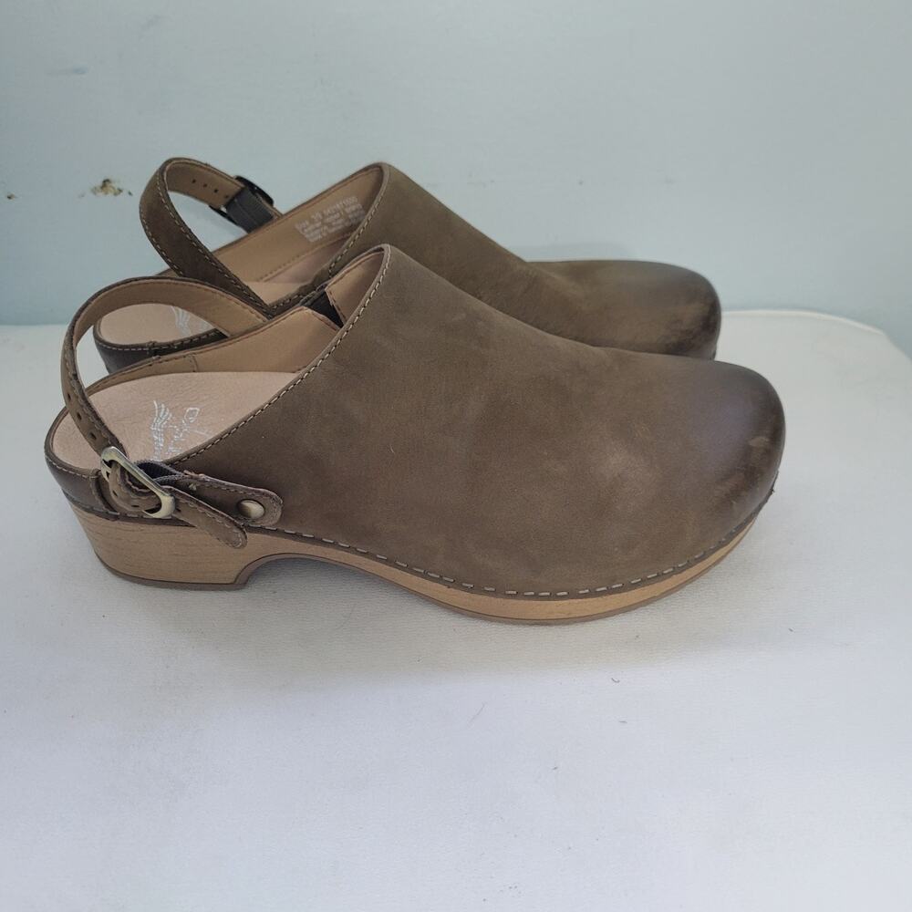 Dansko Women's Berry Burnished Nubucks Clogs With Swivel Strap Size 39(8.5) 2212 - Picture 5 of 8